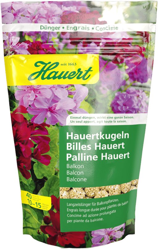 Ein Sack mit Düngerkugeln für Balkonpflanzen