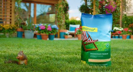 200217_Hauert_Lawn_German_Packshot_clean_RGB Schluss-Szene aus TV-Spot für Manna Rasendünger Premium.